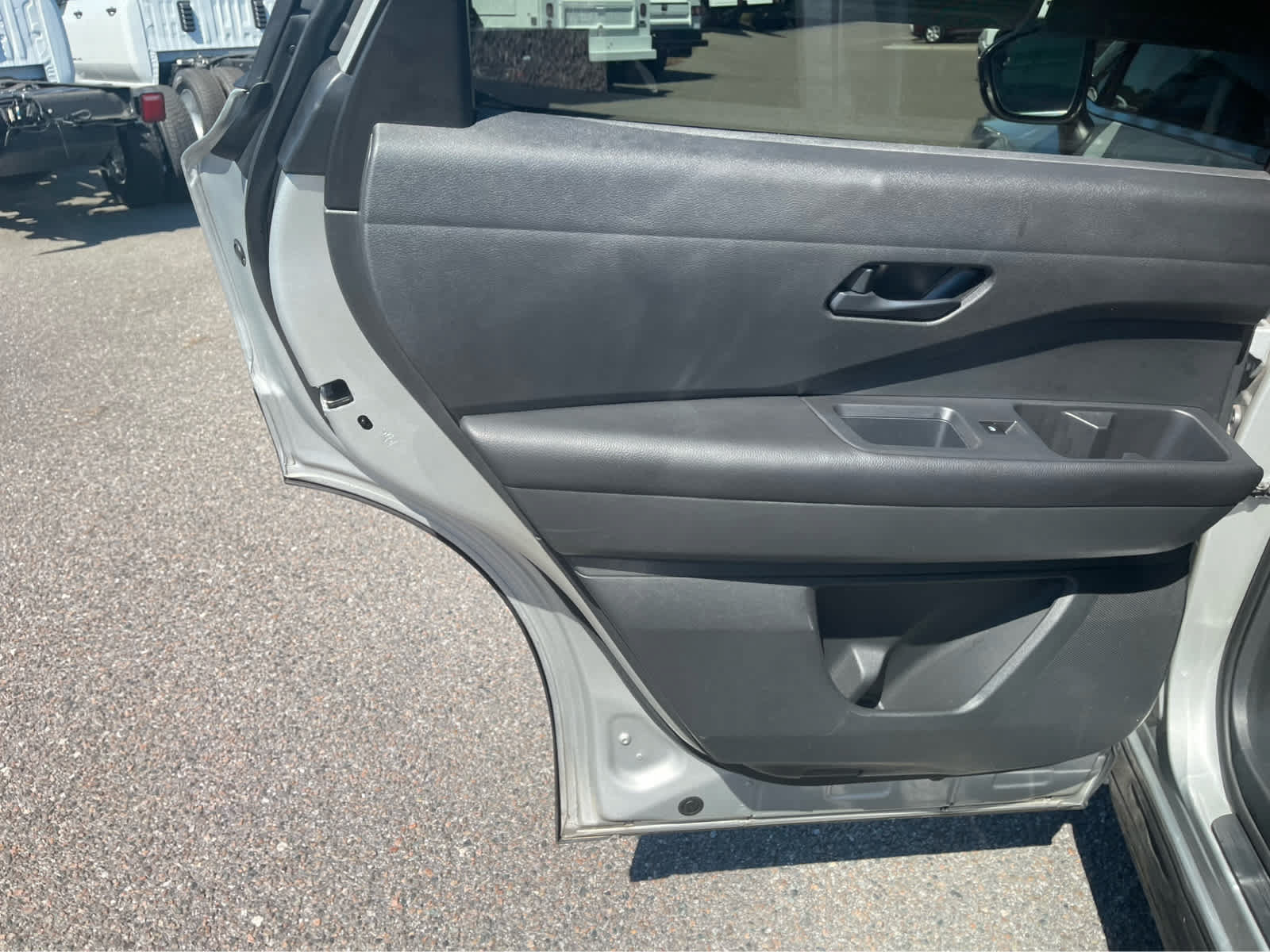 Used 2024 Nissan Pathfinder SV FWD image 19