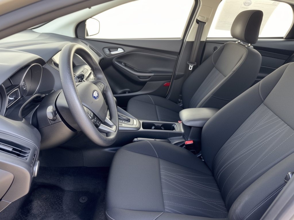 Used 2018 Ford Focus SEL FWD image 5