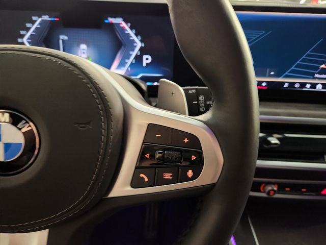 Used 2025 BMW X5 sDrive40i w/ M Sport Package image 29