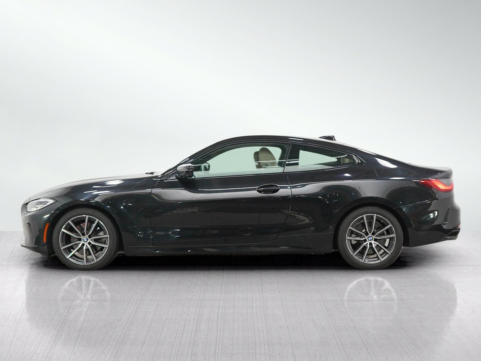 Used 2021 BMW 430i Coupe w/ Convenience Package RWD image 2