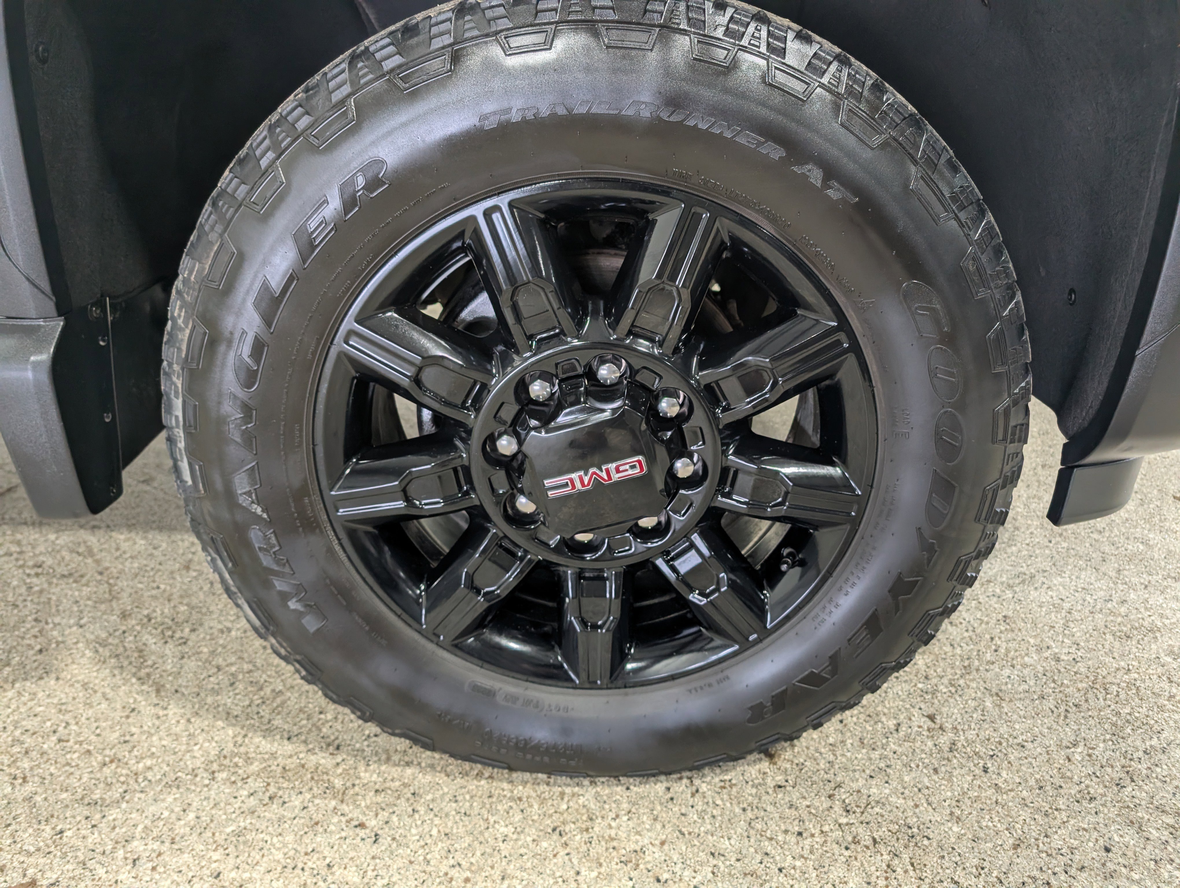 Used 2024 GMC Sierra 3500 AT4 w/ AT4 Premium Plus Package AWD/4WD image 14