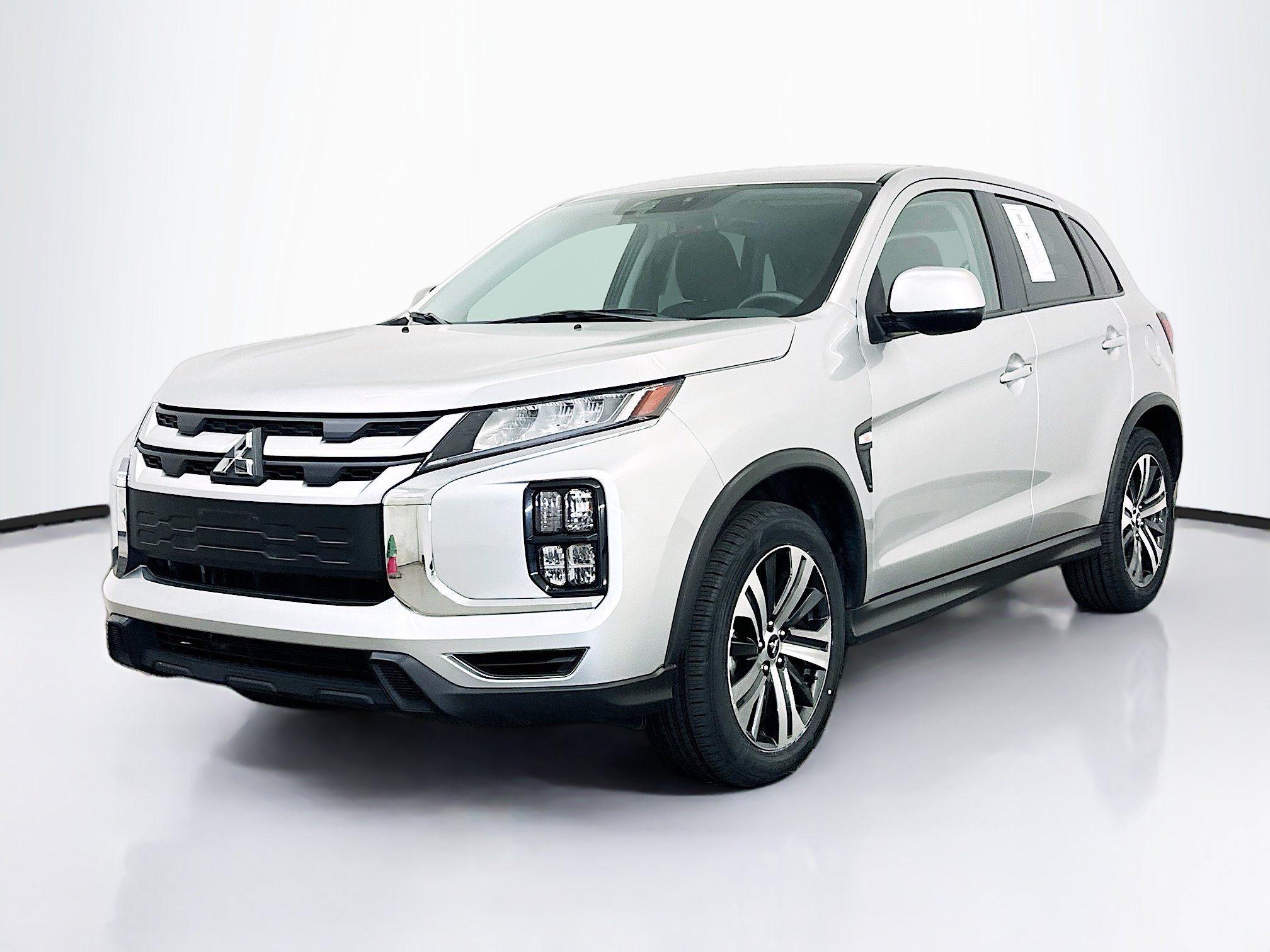 Used 2025 Mitsubishi Eclipse Cross SE AWD/4WD image 3