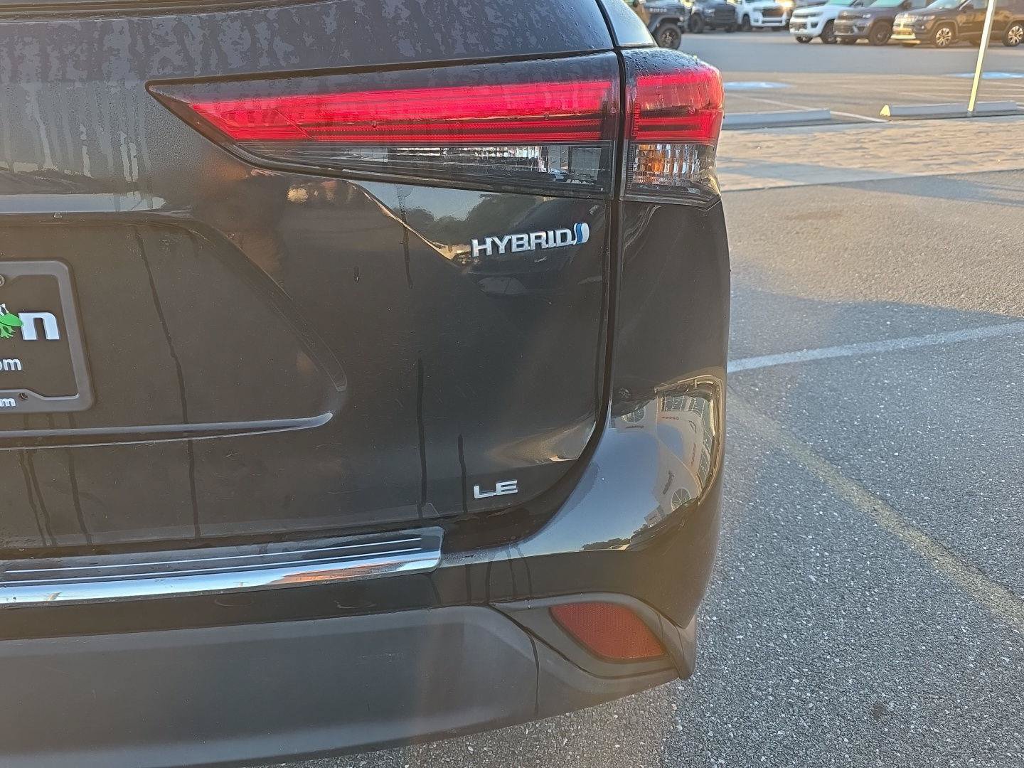 Used 2022 Toyota Highlander LE AWD/4WD image 8