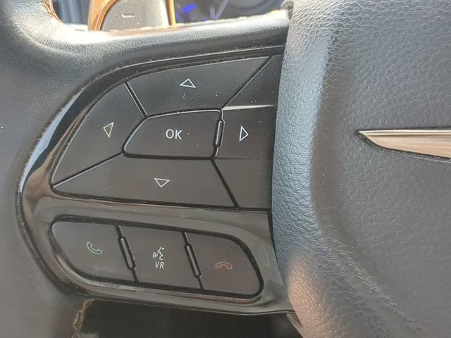 Used 2017 Chrysler 300 S w/ S Model Appearance Package RWD image 22