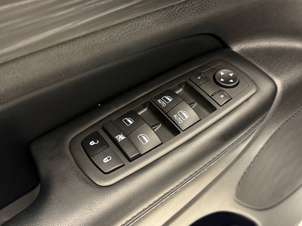 Used 2022 Jeep Grand Cherokee Laredo X RWD image 19