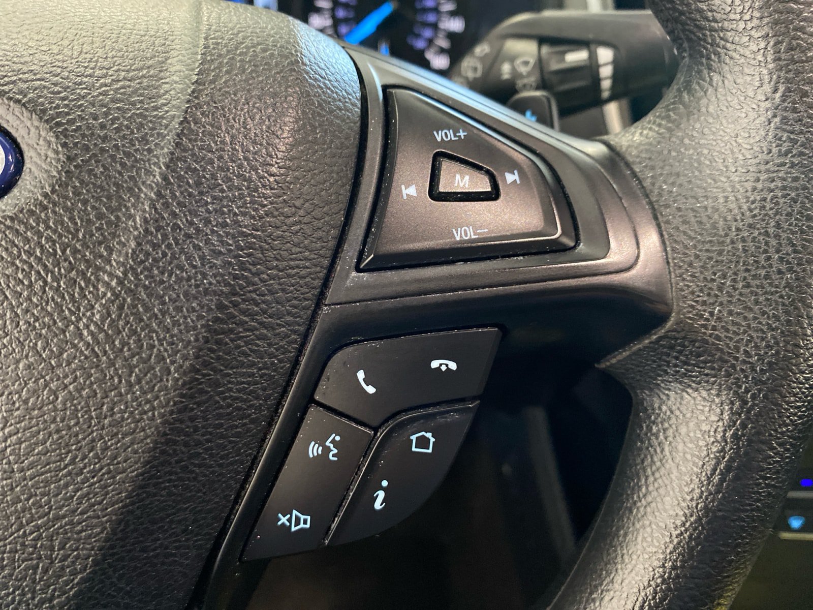 Used 2020 Ford Edge SE AWD/4WD image 20