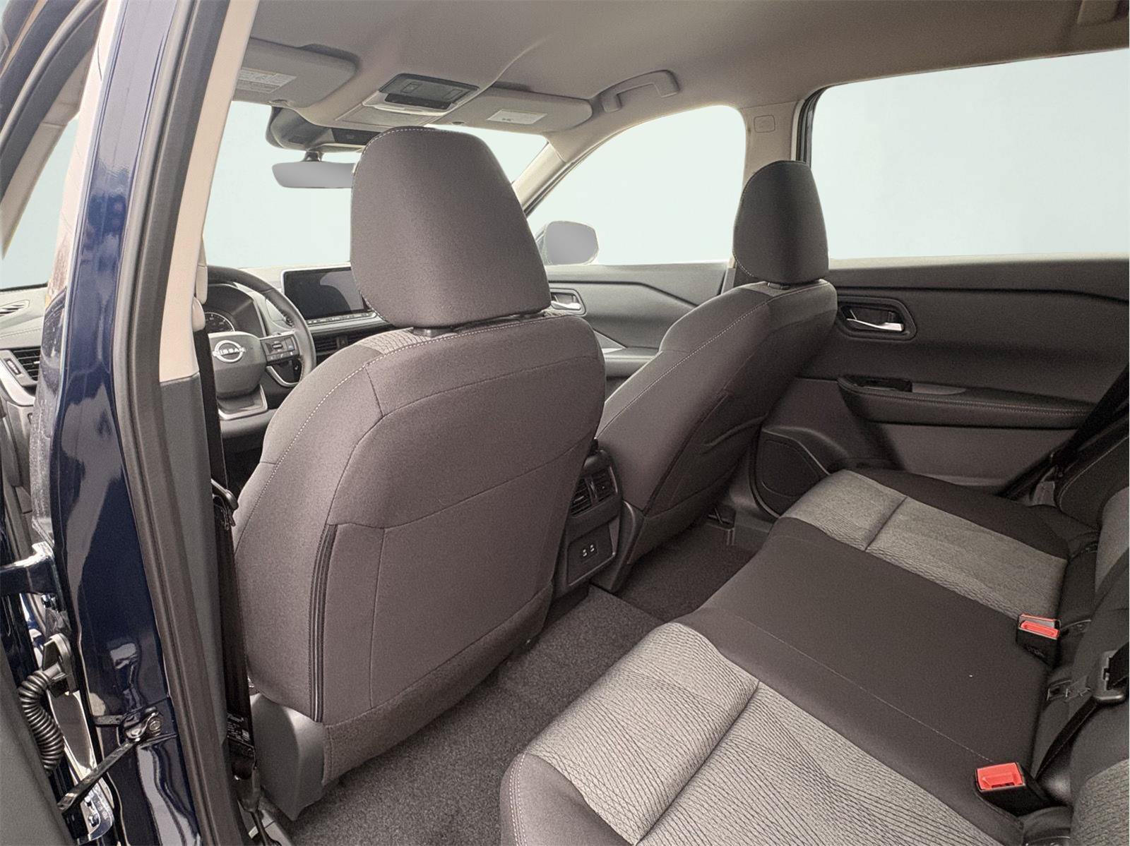 New 2026 Nissan Rogue SV w/ Cold Weather Package AWD/4WD image 18