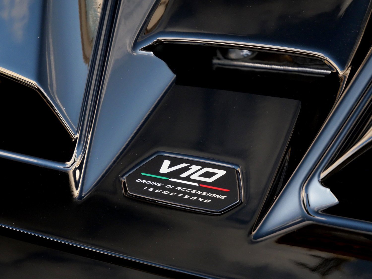 Used 2024 Lamborghini Huracan Tecnica image 15