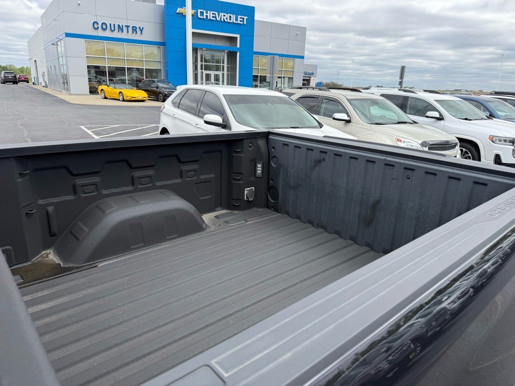 Used 2023 Chevrolet Silverado 1500 High Country AWD/4WD image 12