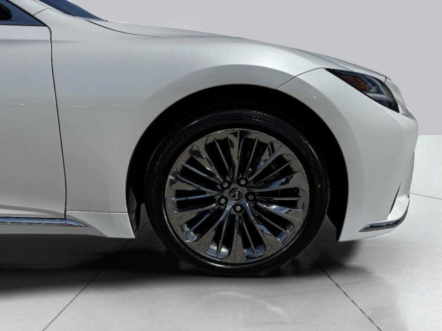 Used 2023 Lexus LS 500 w/ Accessory Package (Z2) image 58