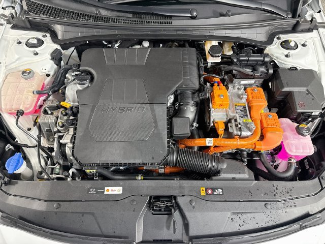 Used 2022 Hyundai Elantra Limited FWD image 38