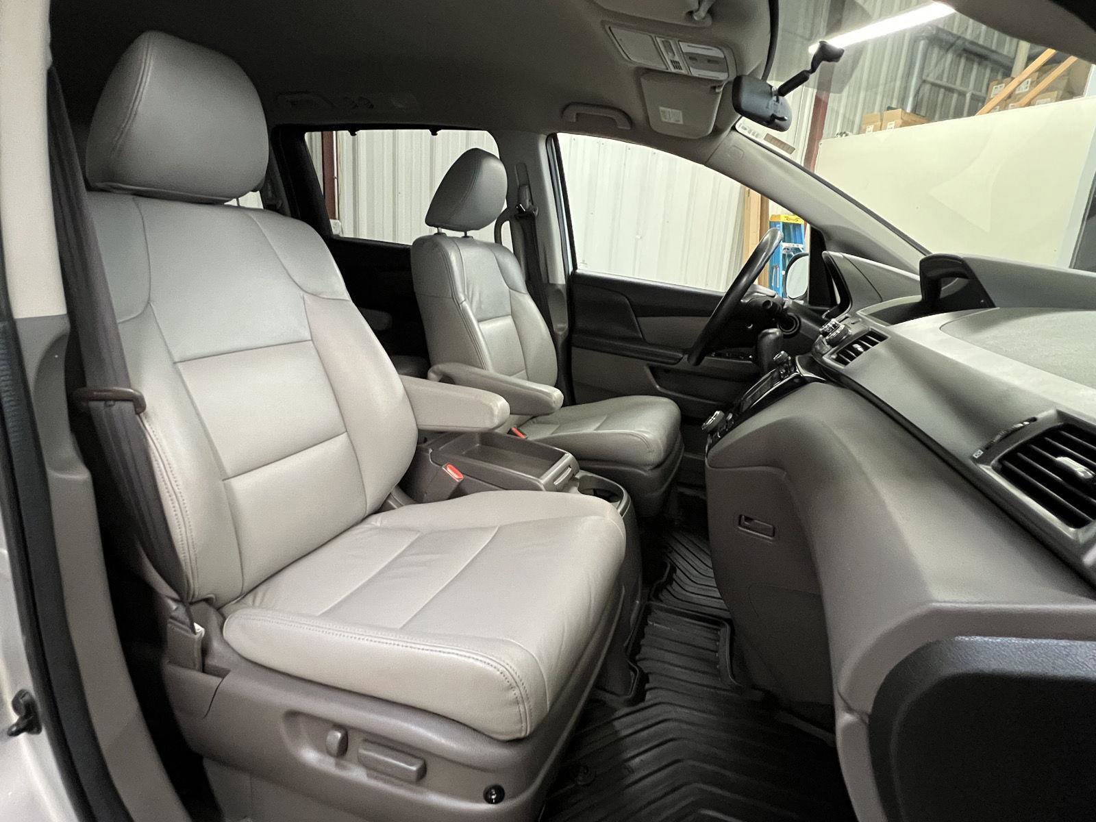 Used 2014 Honda Odyssey EX image 5