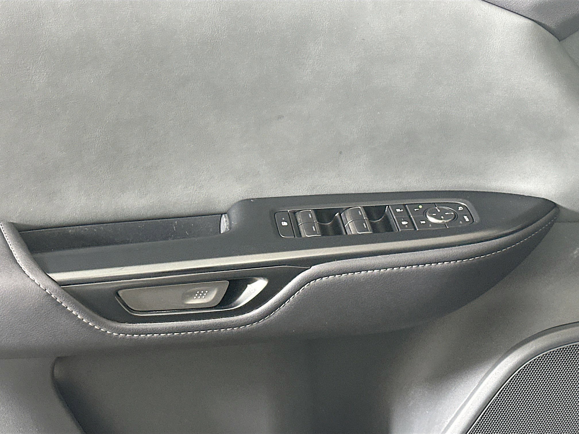 Used 2023 Lexus RZ 450e Premium w/ Technology Package image 15