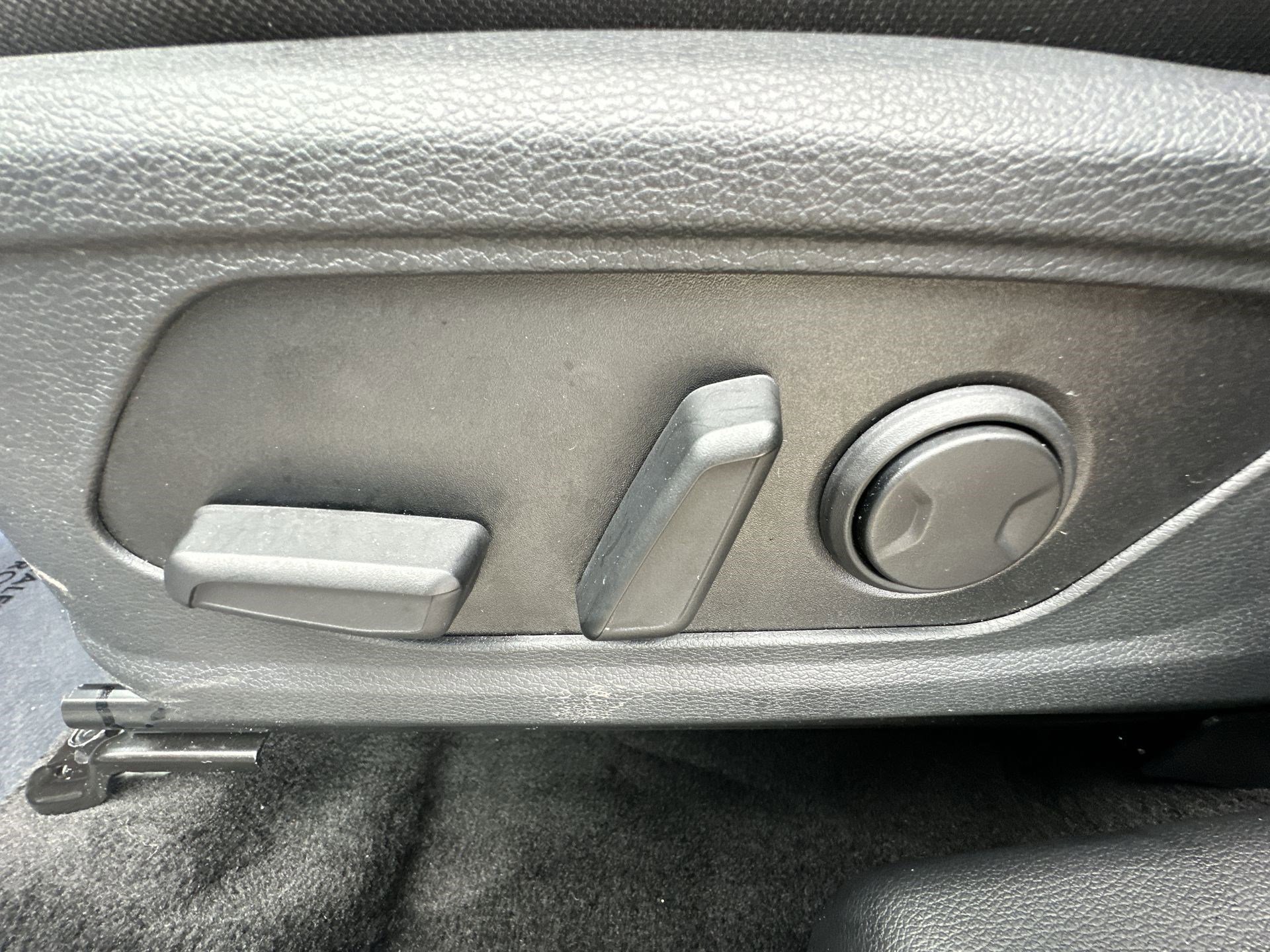 Used 2023 Kia Sportage EX image 14