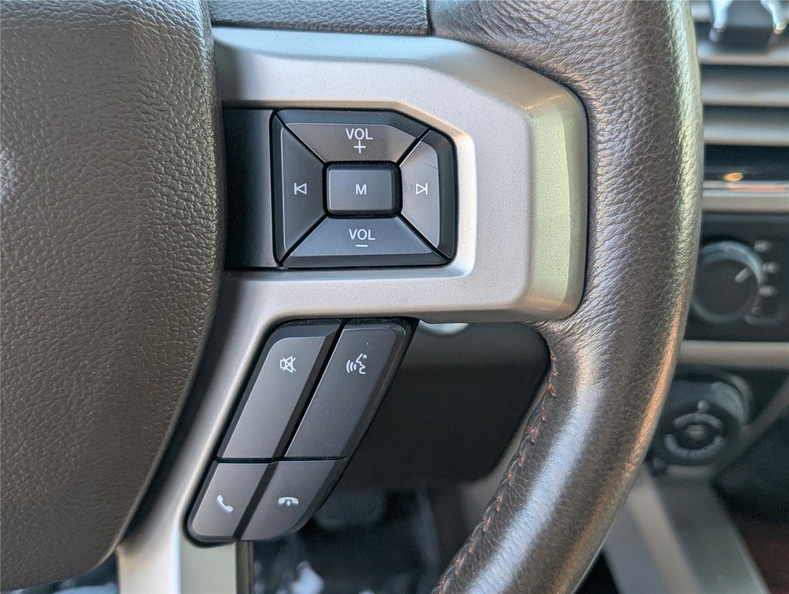 Used 2019 Ford F150 King Ranch w/ Equipment Group 601A Luxury AWD/4WD image 26