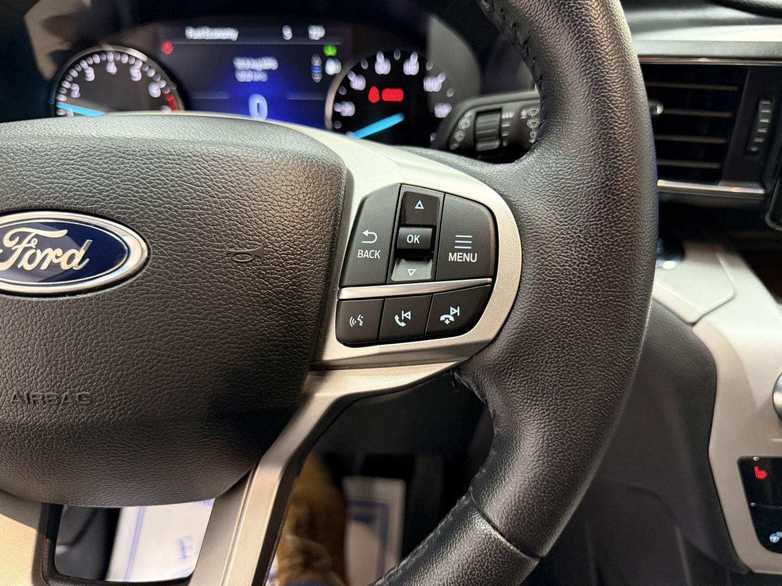 Used 2024 Ford Explorer XLT w/ Equipment Group 202A AWD/4WD image 14
