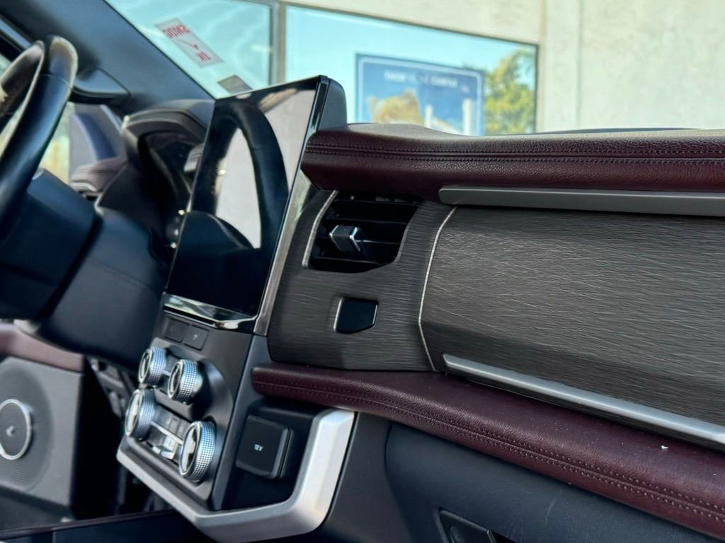 Used 2023 Ford Expedition Max Limited image 28