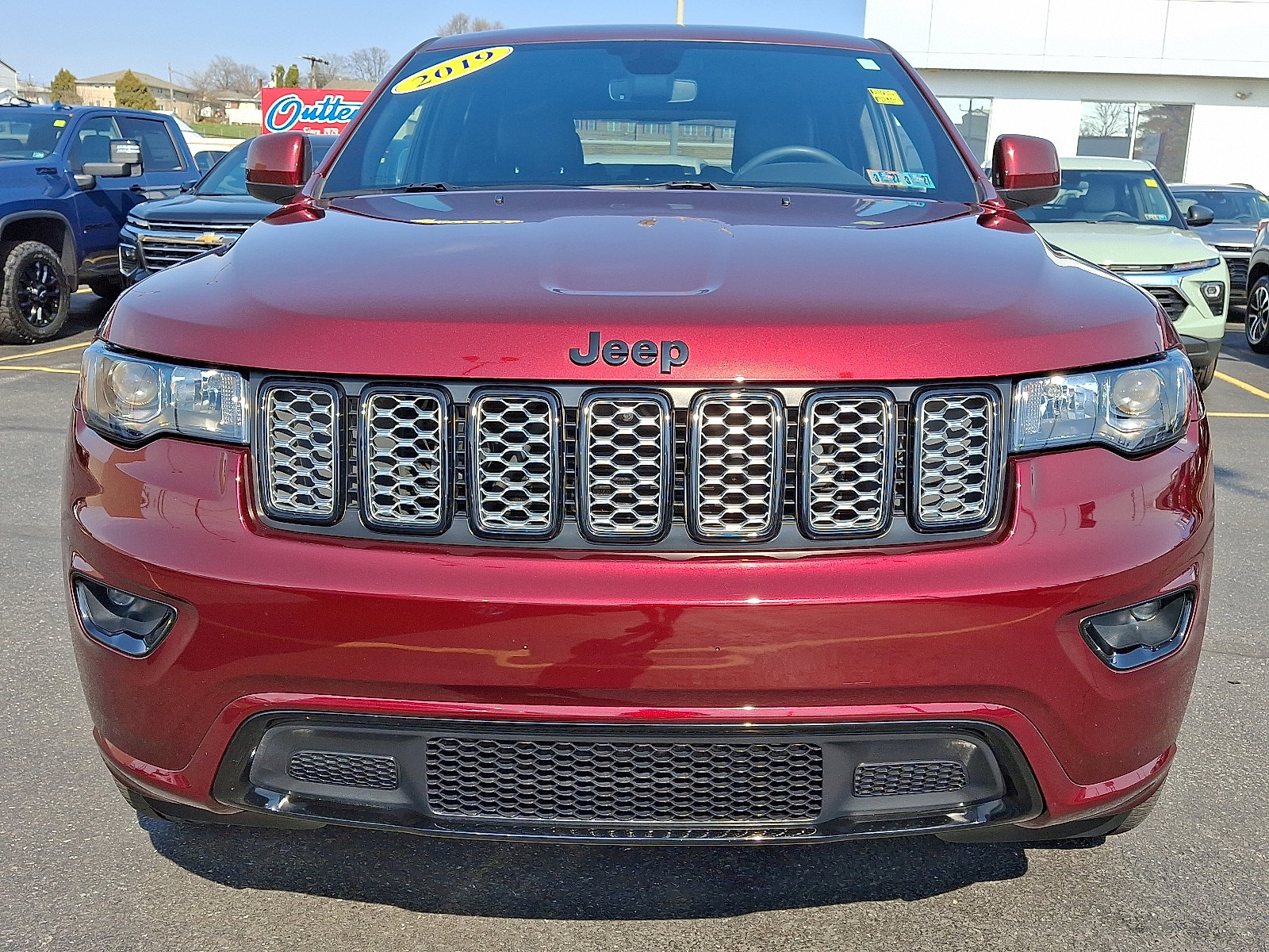 Used 2019 Jeep Grand Cherokee Altitude image 8