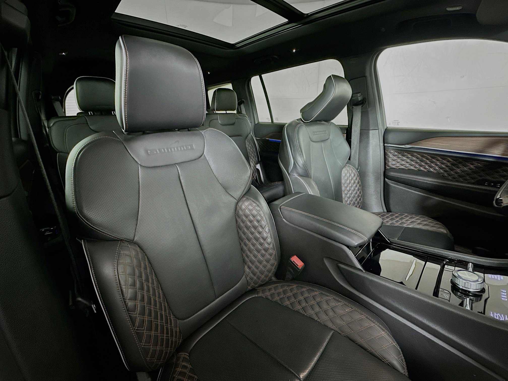 Used 2023 Jeep Grand Cherokee L Summit w/ Advanced Protech Group IV image 30