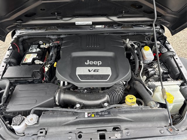 Used 2018 Jeep Wrangler Unlimited Sport S AWD/4WD image 25