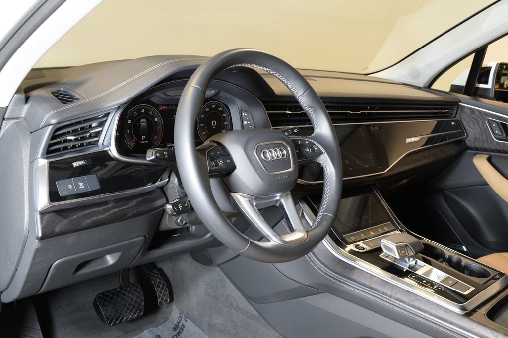 Used 2025 Audi Q7 2.0T Premium Plus AWD/4WD image 11