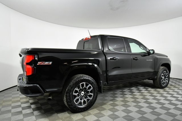 Used 2024 Chevrolet Colorado Z71 w/ Z71 Convenience Package 2 image 10
