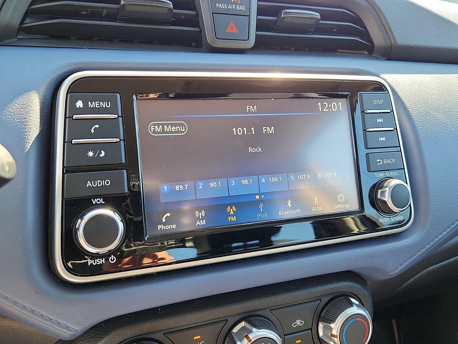 Used 2024 Nissan Versa SV FWD image 16