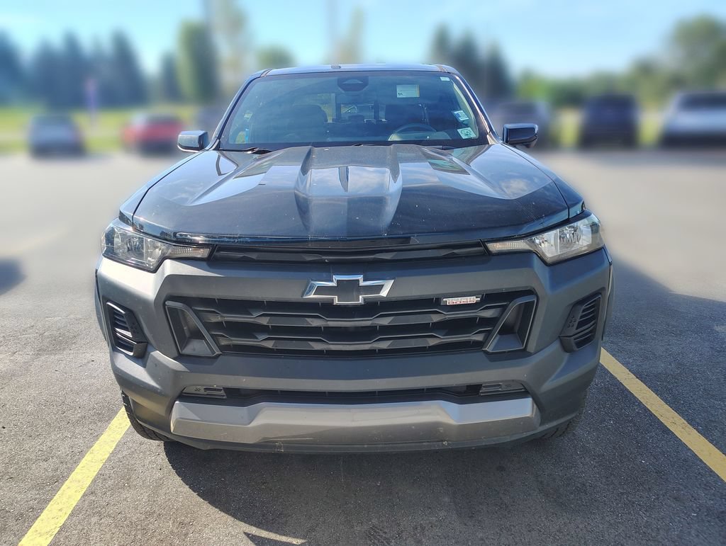 Used 2024 Chevrolet Colorado Trail Boss w/ Advanced Trailering Package AWD/4WD image 4