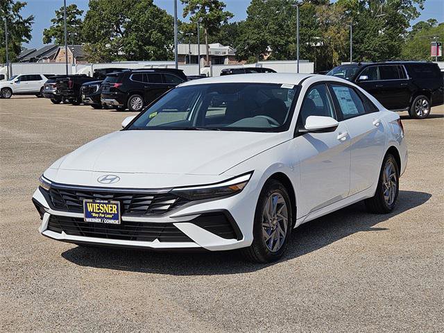 New 2025 Hyundai Elantra Blue