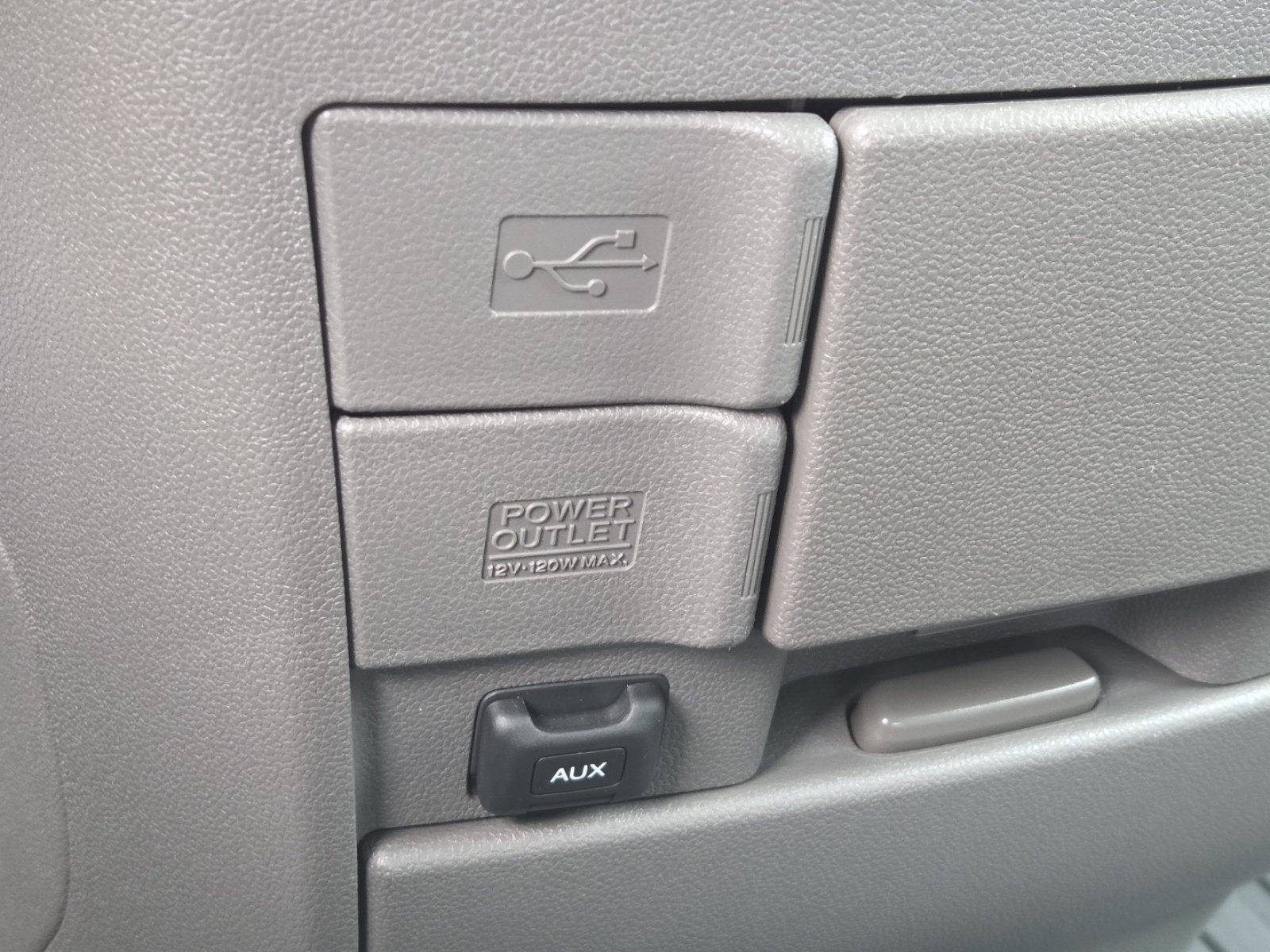 Used 2015 Honda Odyssey EX image 4