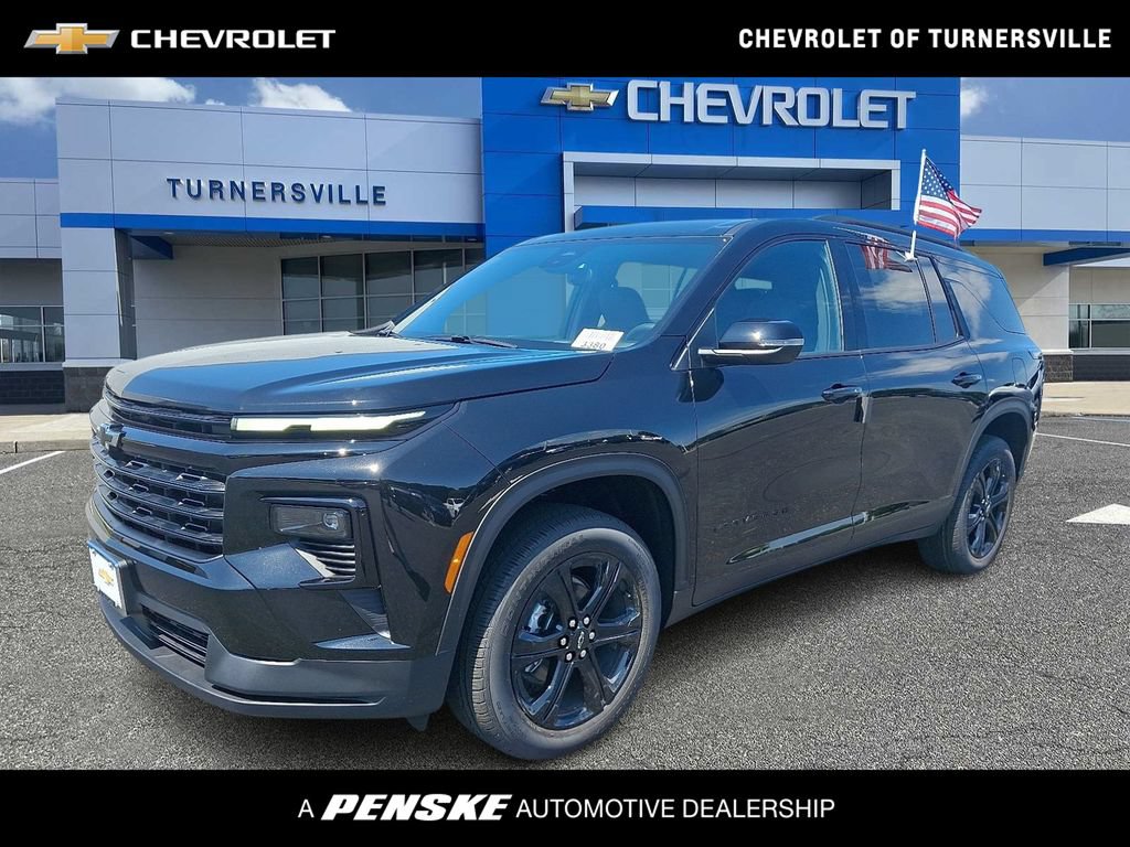 New 2027 Chevrolet Traverse LT w/ Midnight/Sport Edition FWD image 1
