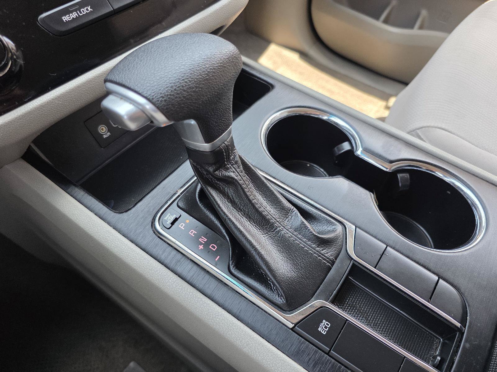 Used 2019 Kia Sedona LX FWD image 14