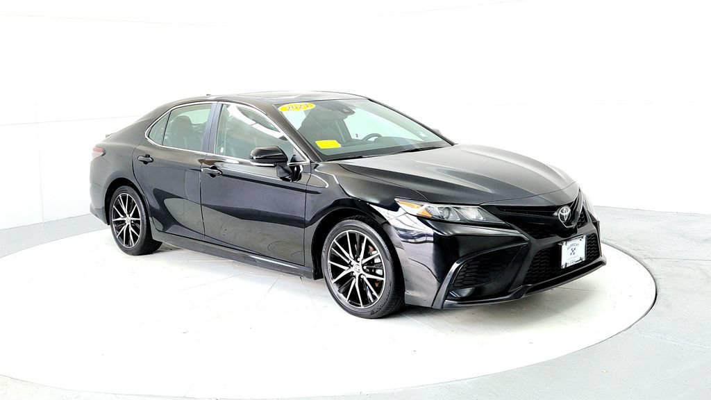 Used 2024 Toyota Camry SE w/ Cold Weather Package AWD/4WD image 7