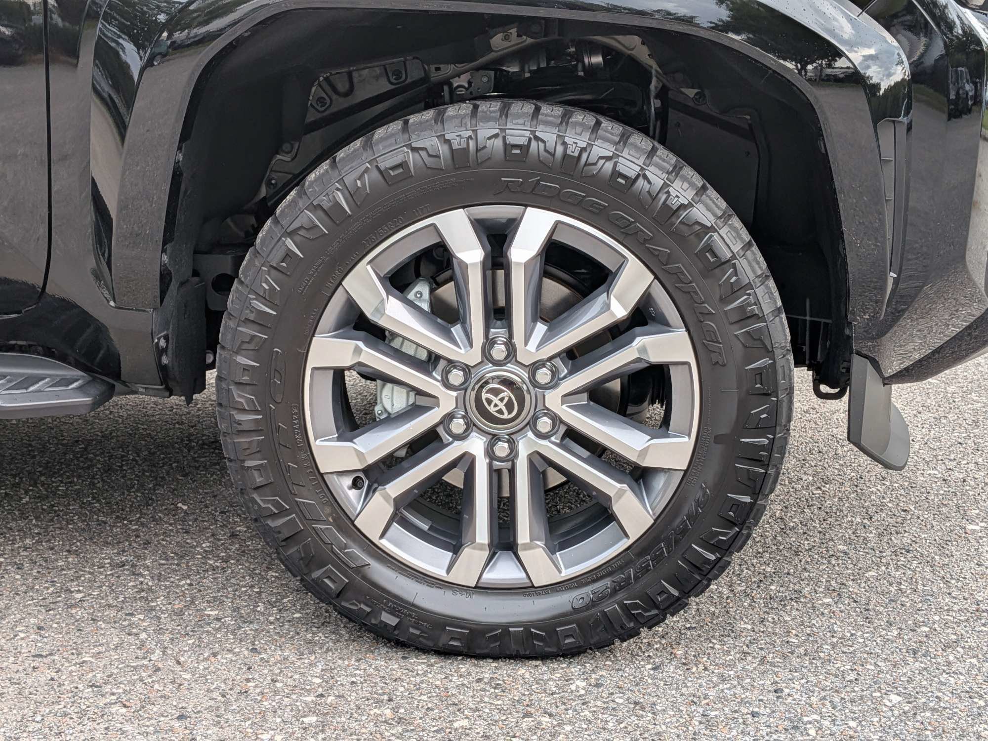 Used 2026 Toyota 4Runner Limited AWD/4WD image 11