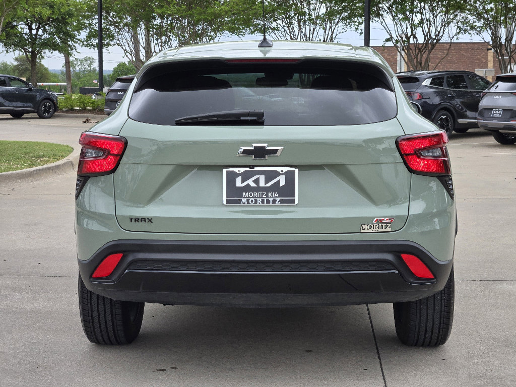 Used 2024 Chevrolet Trax RS w/ Driver Confidence Package image 13