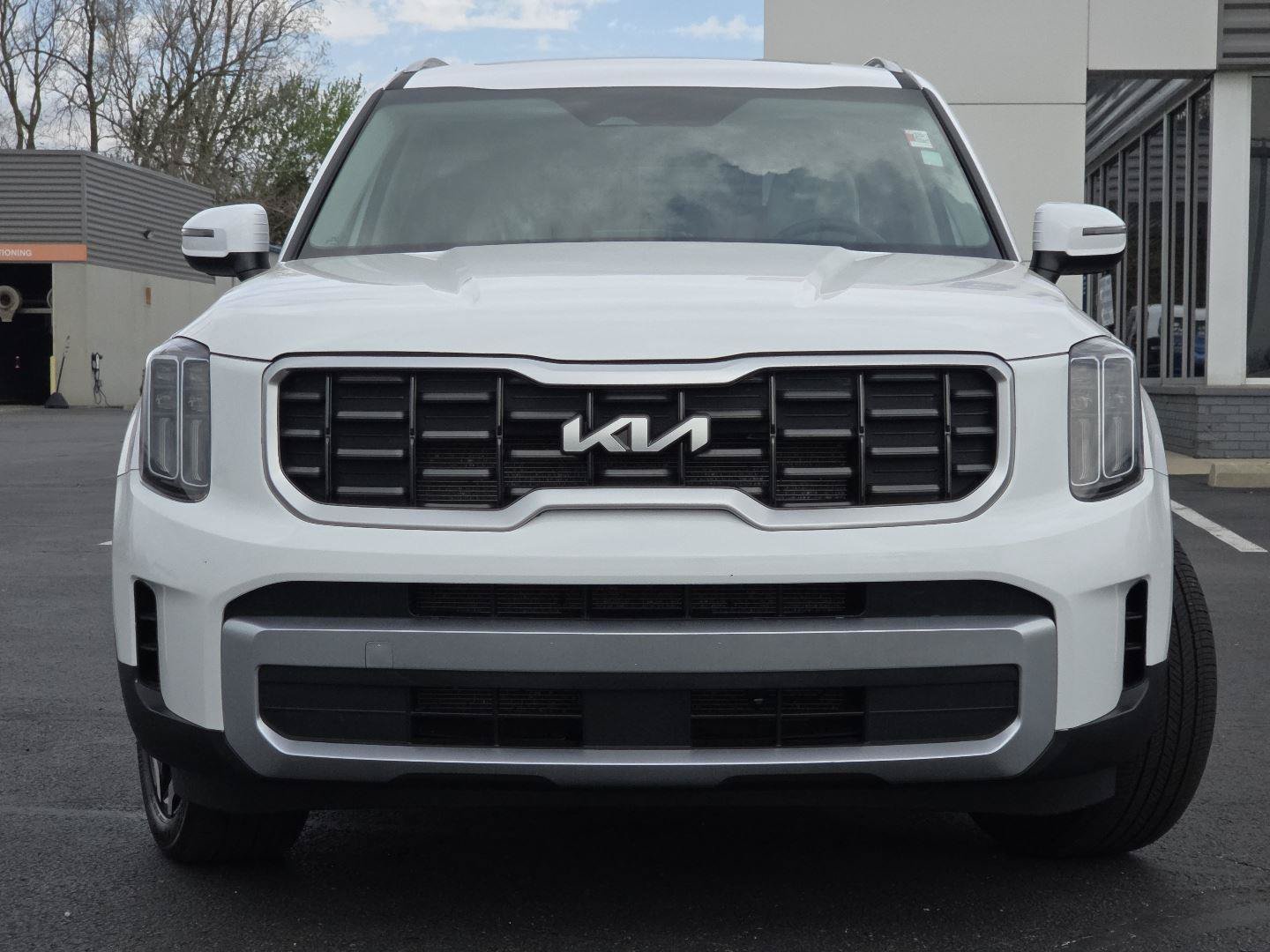 Used 2025 Kia Telluride S FWD image 16