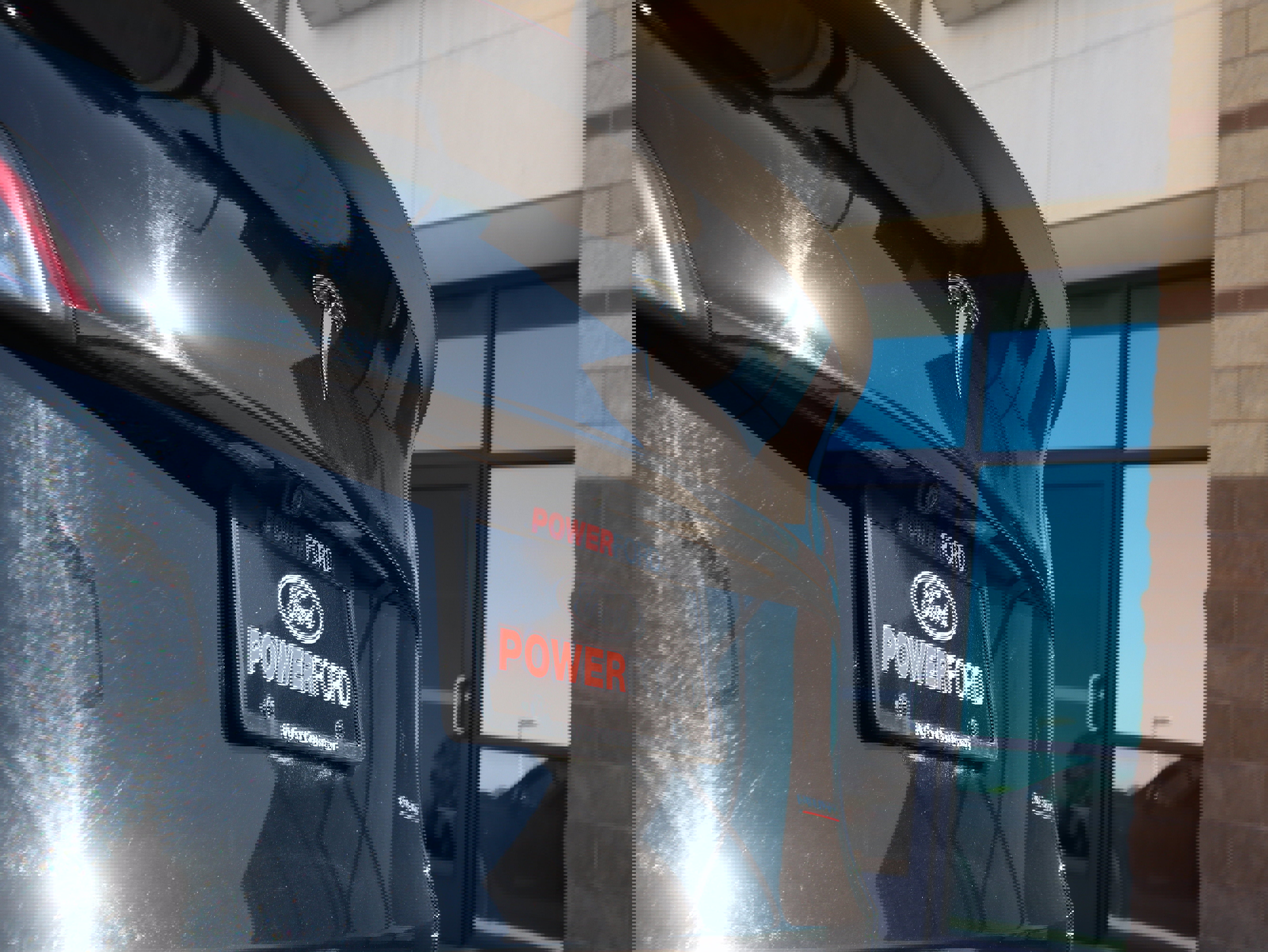 Used 2025 Tesla Model Y Performance image 19