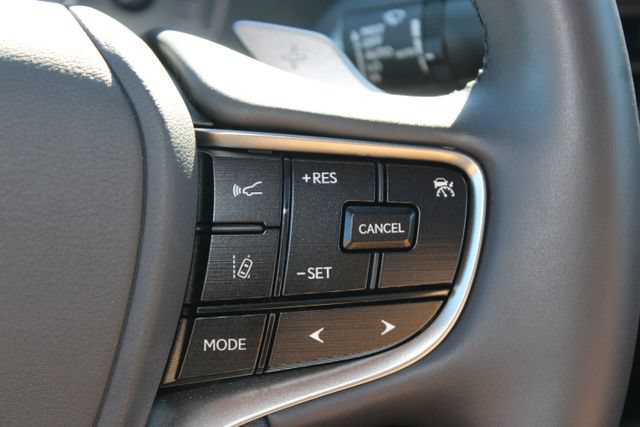 Certified 2025 Lexus ES 300h w/ Premium Package FWD image 17
