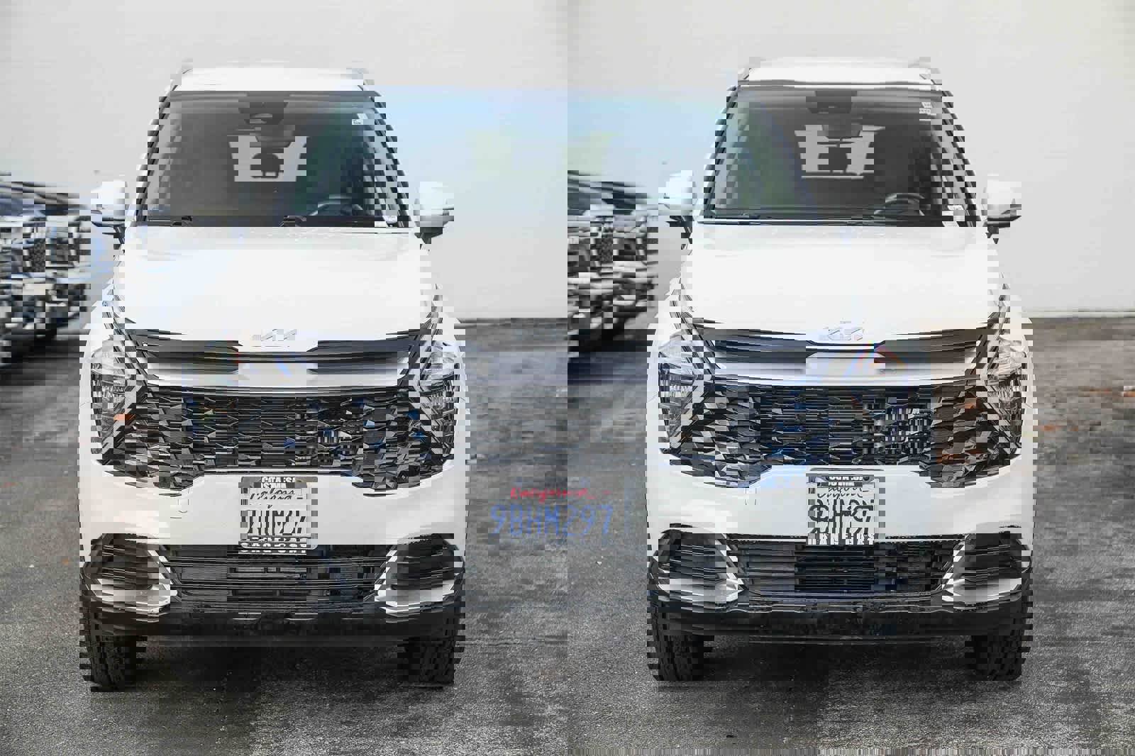 Used 2023 Kia Sportage EX image 2