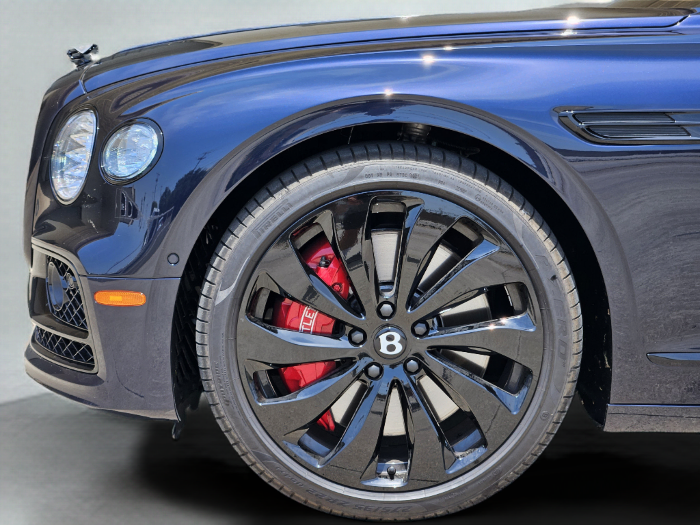 Used 2022 Bentley Flying Spur V8 AWD/4WD image 12