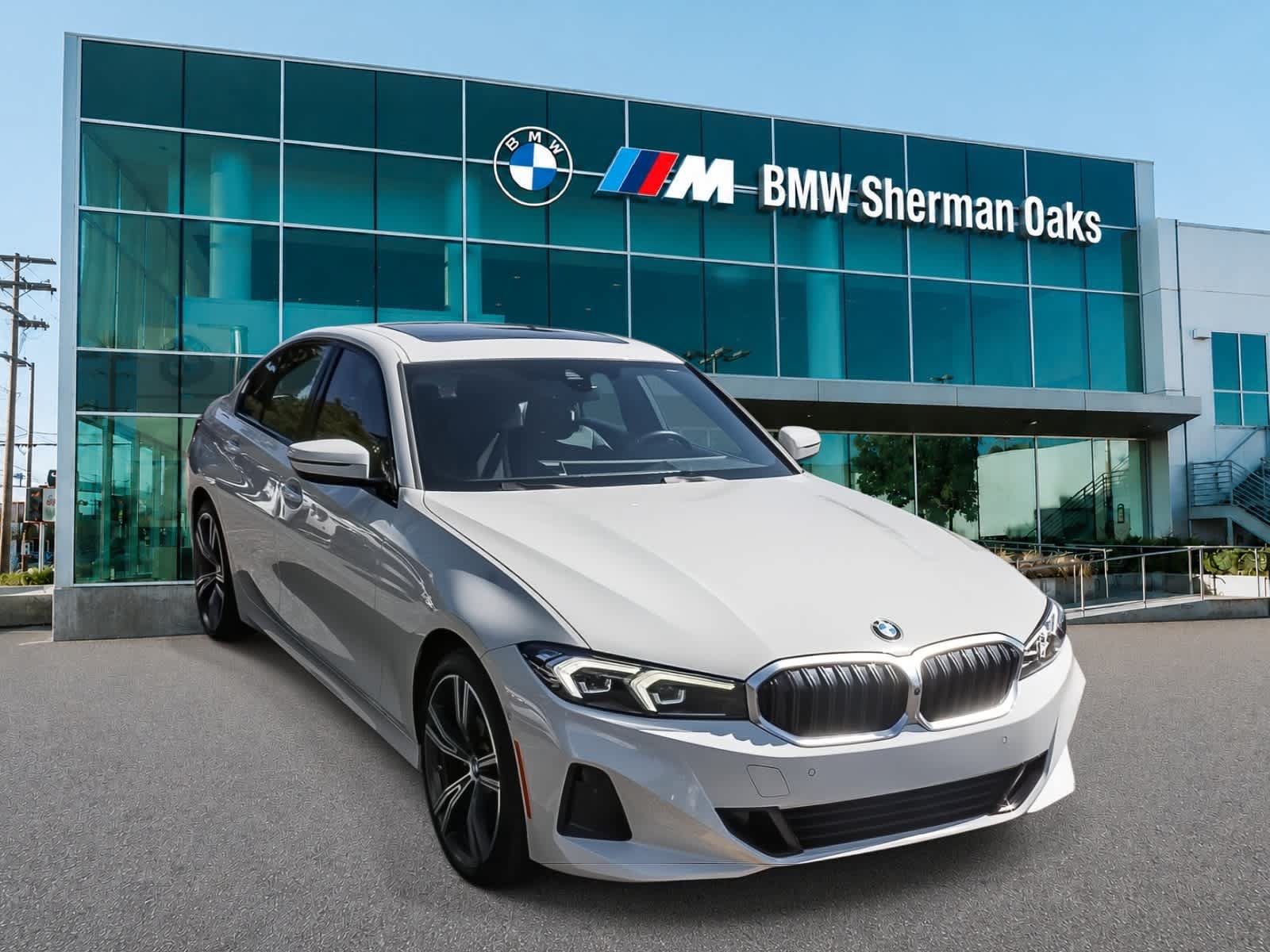 Certified 2023 BMW 330i Sedan w/ Parking Assistance Package RWD image 3
