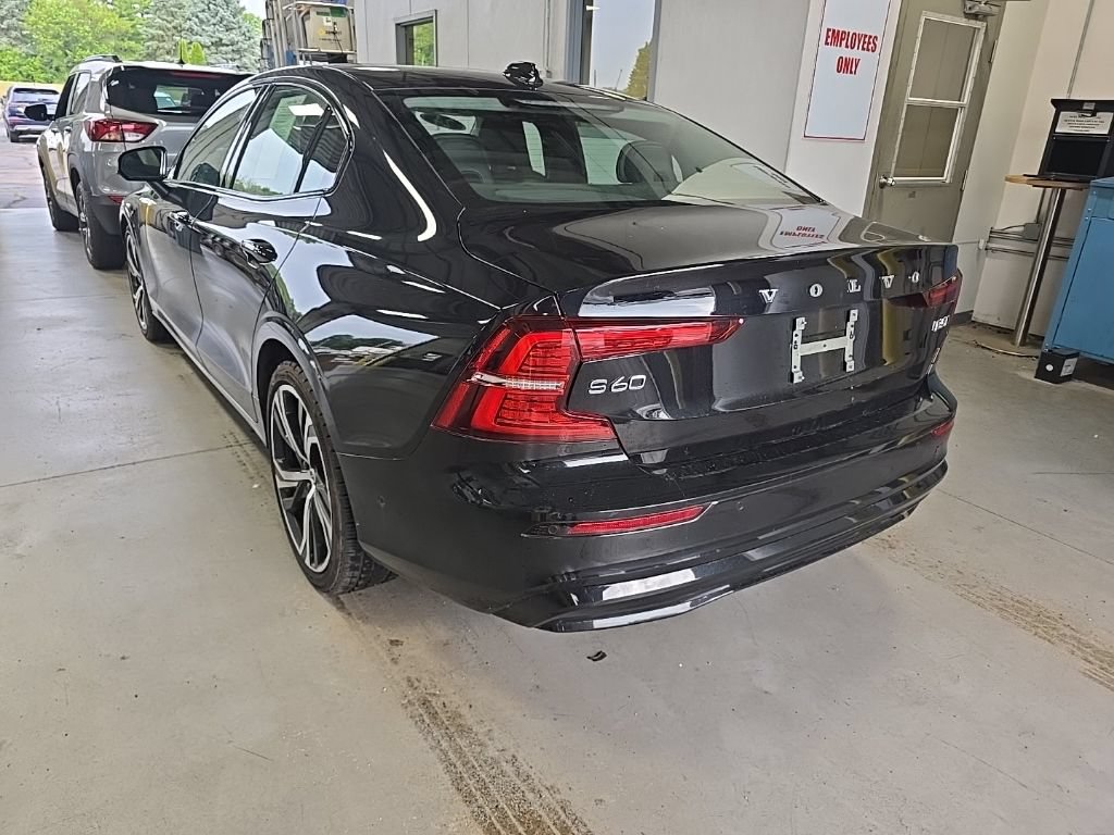 Used 2024 Volvo S60 B5 Plus w/ Climate Package AWD/4WD image 3