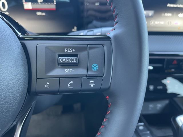 New 2025 Nissan Kicks SR image 31