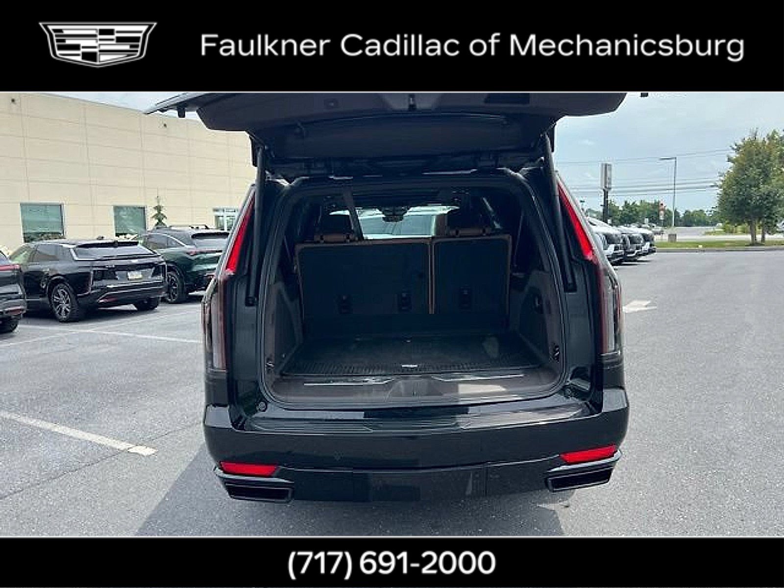 Certified 2023 Cadillac Escalade ESV Sport w/ Touring Package AWD/4WD image 13