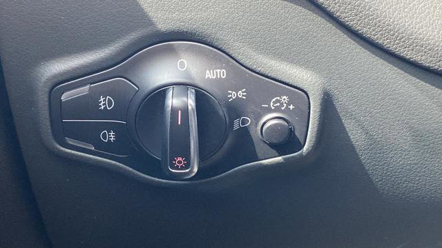 Used 2017 Audi Q5 2.0T Premium image 34