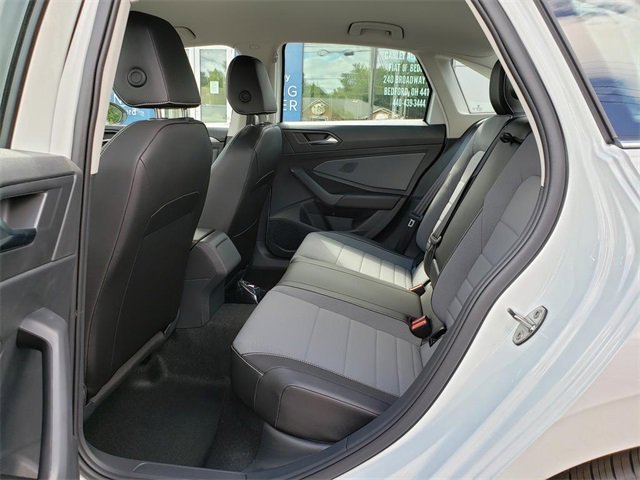 New 2025 Volkswagen Jetta SE image 7