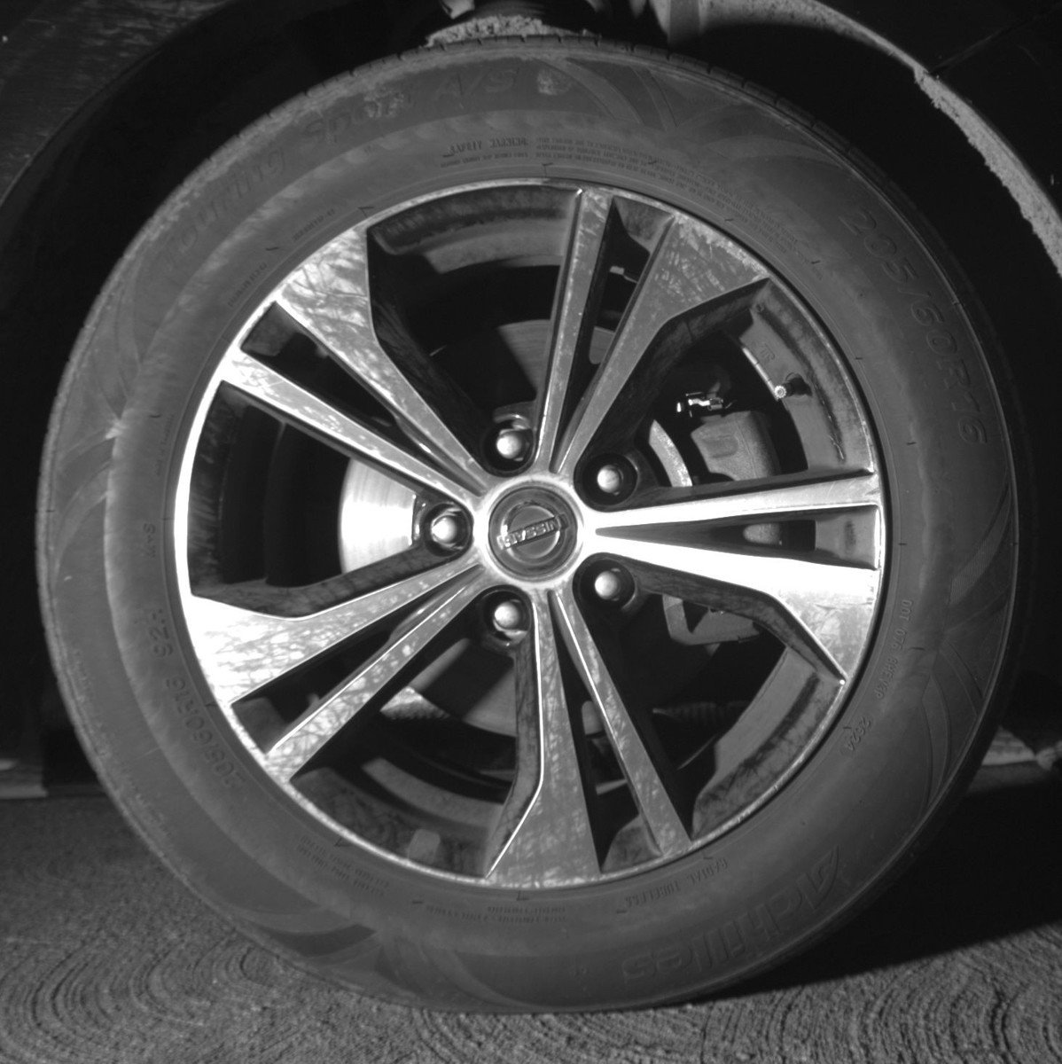 Used 2023 Nissan Sentra SV FWD image 13