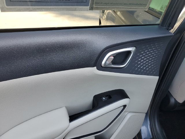 Used 2020 Kia Soul EX FWD image 16