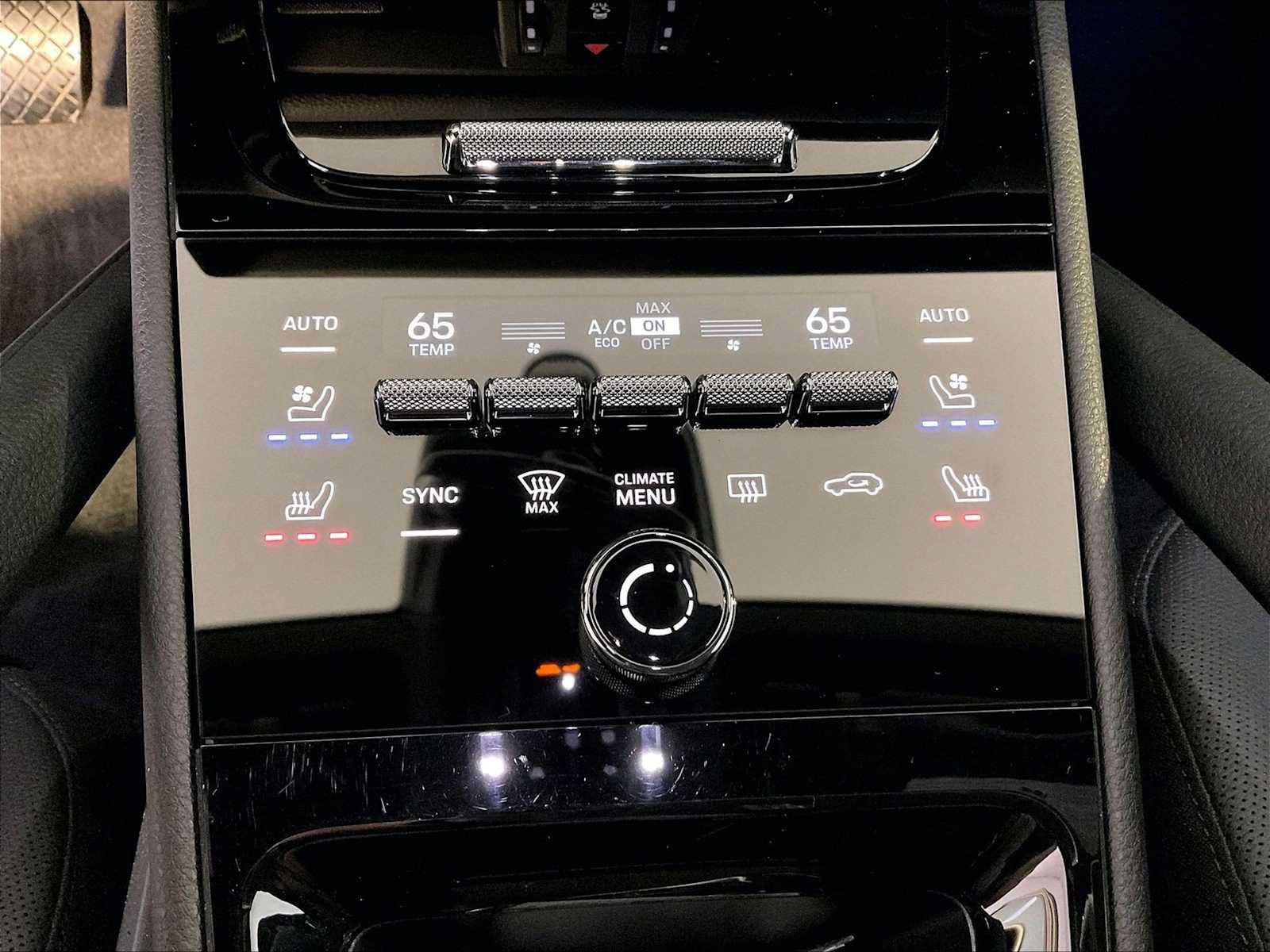 Certified 2026 Porsche Cayenne AWD/4WD image 37