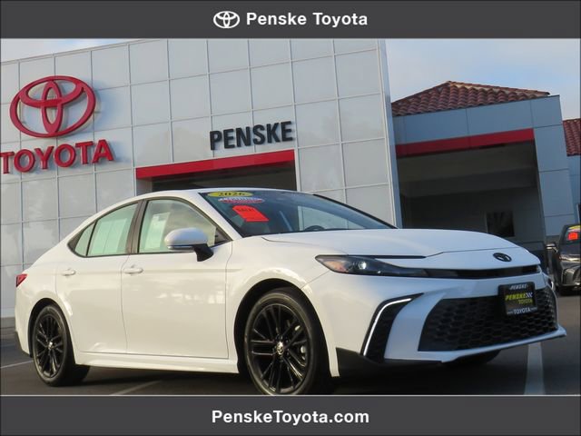 Certified 2026 Toyota Camry SE image 1
